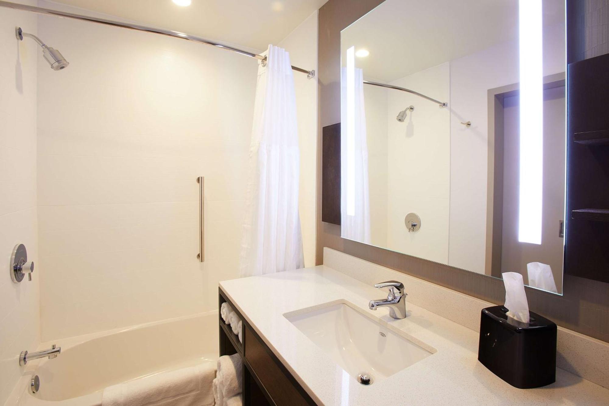 Hilton Garden Inn Elizabethtown Zewnętrze zdjęcie